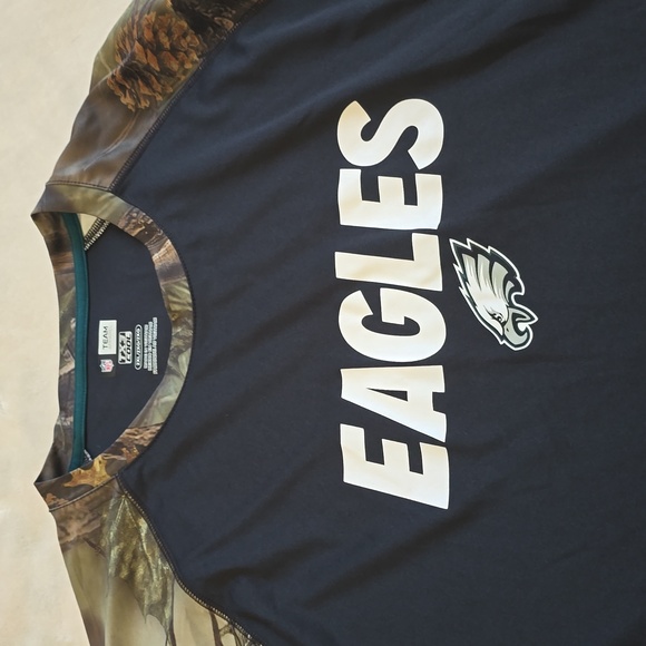 Eagles long sleeve shirt - Picture 3 of 4